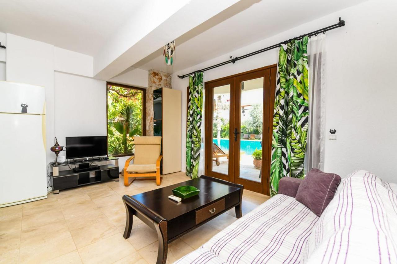 Duplex House With Shared Pool Near Beach In Kalkan Apartment ภายนอก รูปภาพ