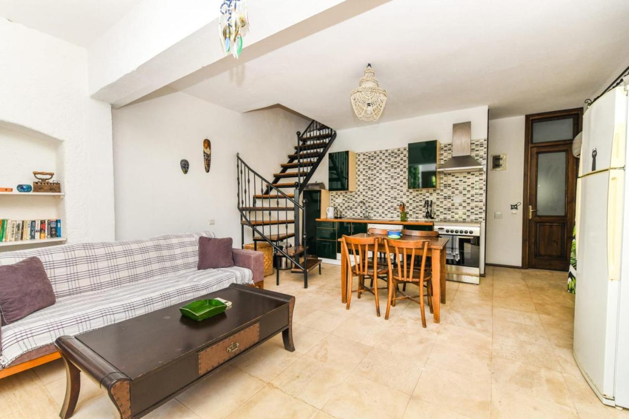 Duplex House With Shared Pool Near Beach In Kalkan Apartment ภายนอก รูปภาพ